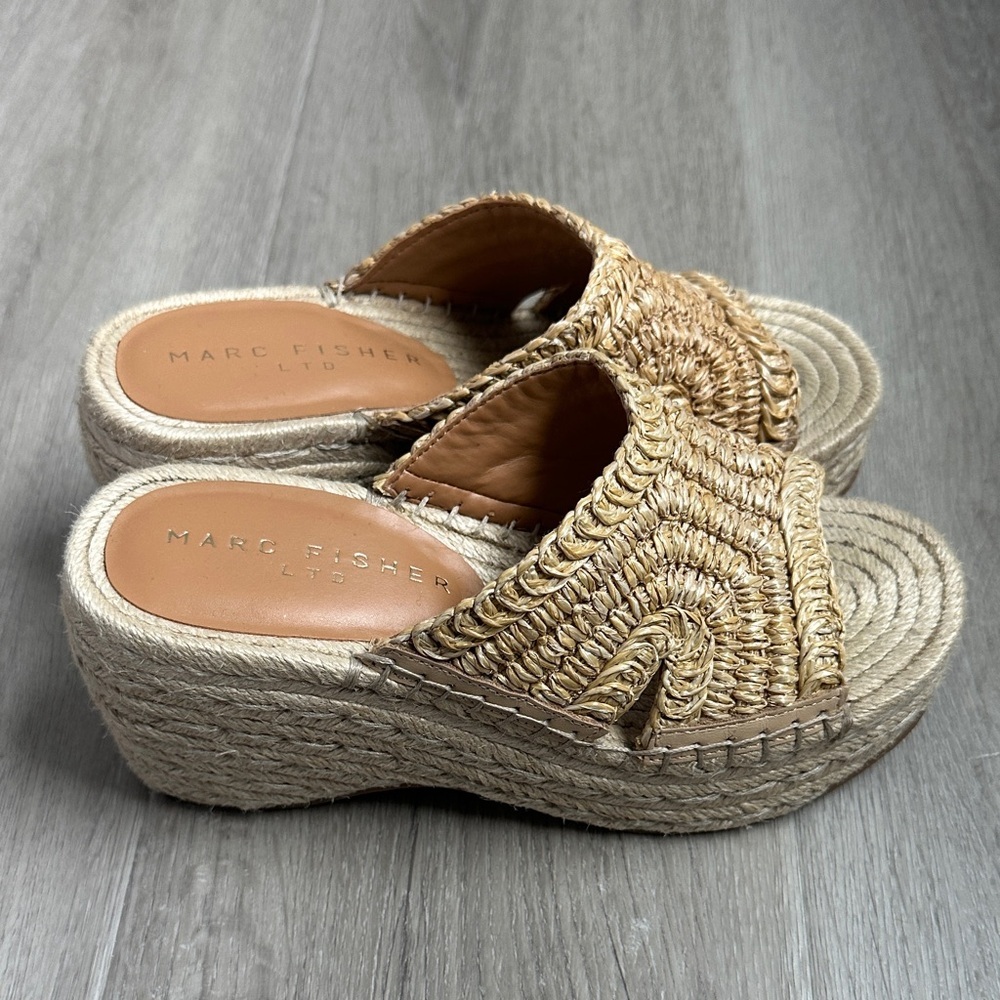 Marc Fisher Natural Woven Mules size 5 - Picture 5 of 9